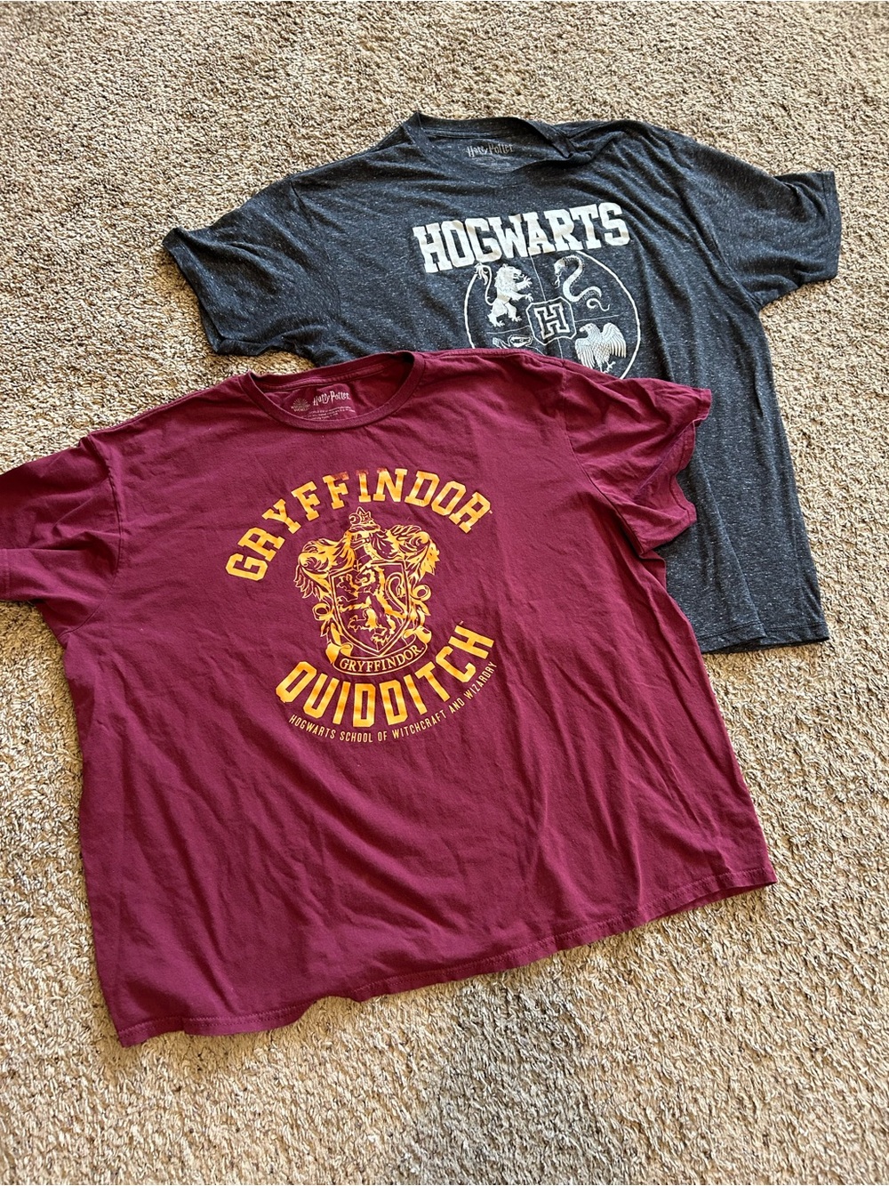 Lot of 2 Men’s Harry Potter Gryffindor Quidditch T-Shirts 2XL